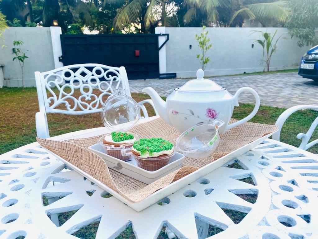 Twinstop Villa Minuwangoda Luaran gambar